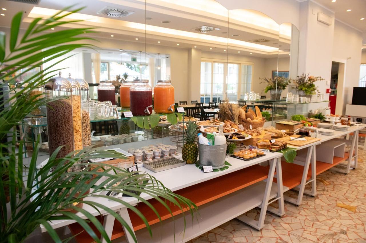 Hotel Mirabella Riccione Zewnętrze zdjęcie