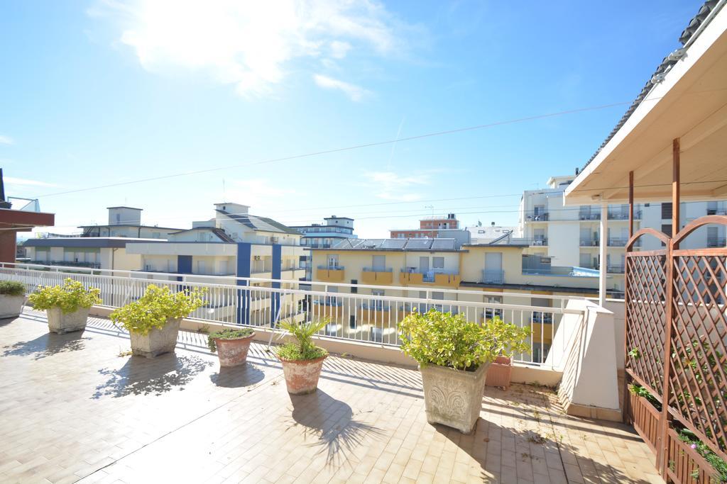 Hotel Mirabella Riccione Zewnętrze zdjęcie